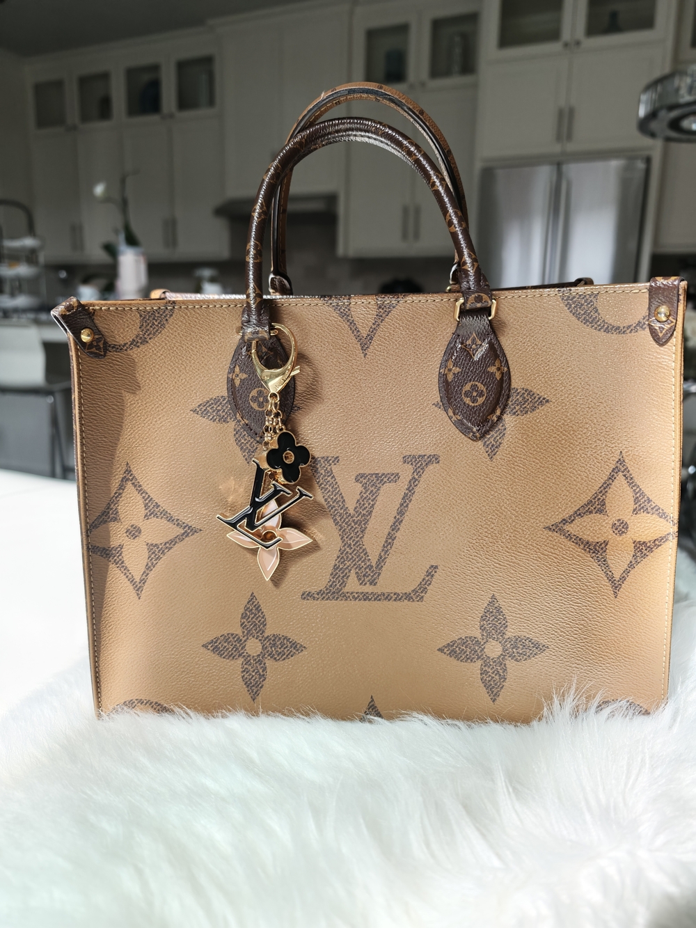 Louis Vuitton Monogram On The Go MM Tote